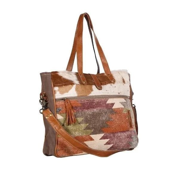 Myra Bag Handmade Crusader Weekender Bag Upcycled Canvas & Cowhide Leather - Picture 3 of 8